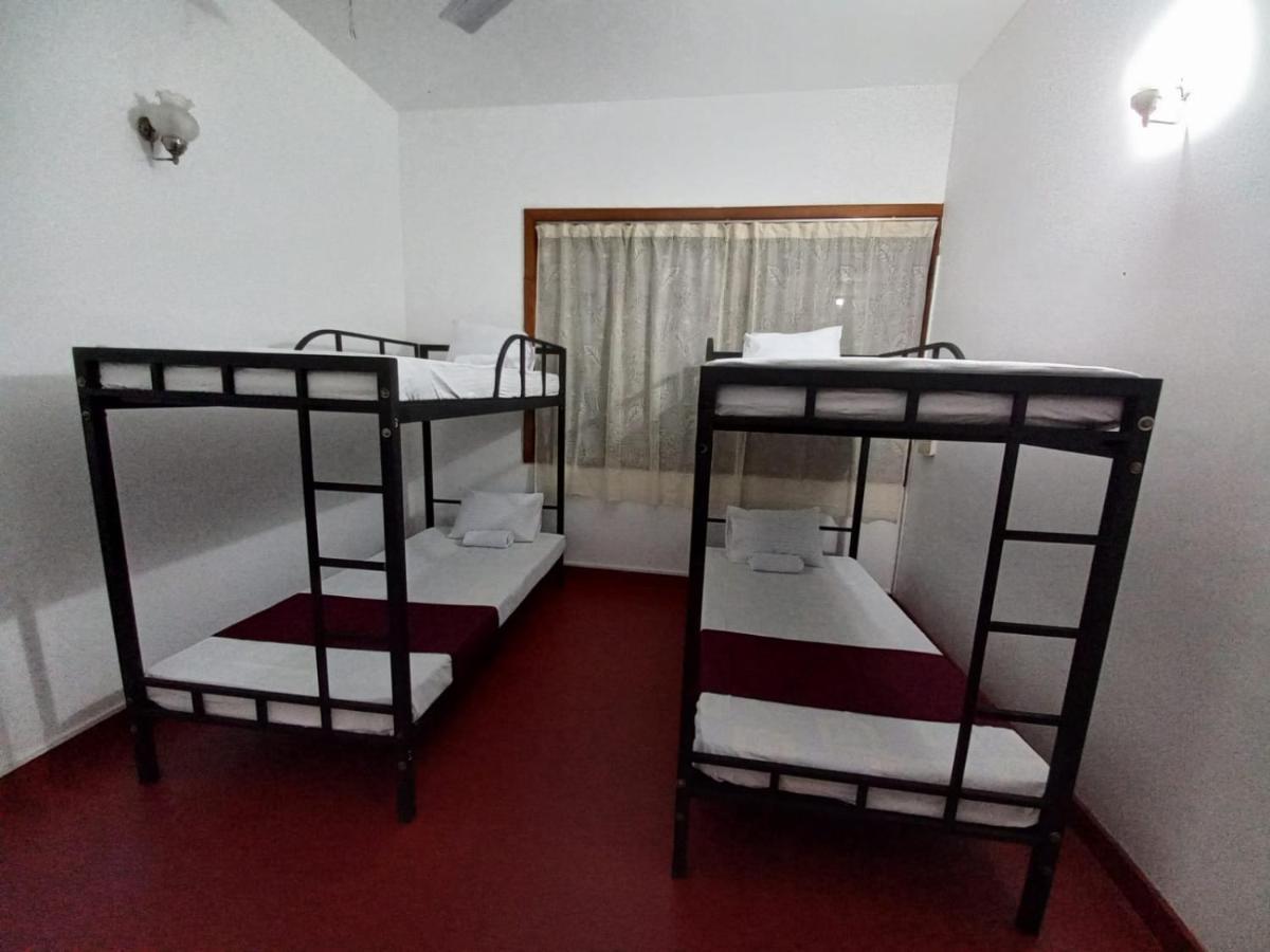 Lazy Bear Best Hostel In Kandy Exterior photo