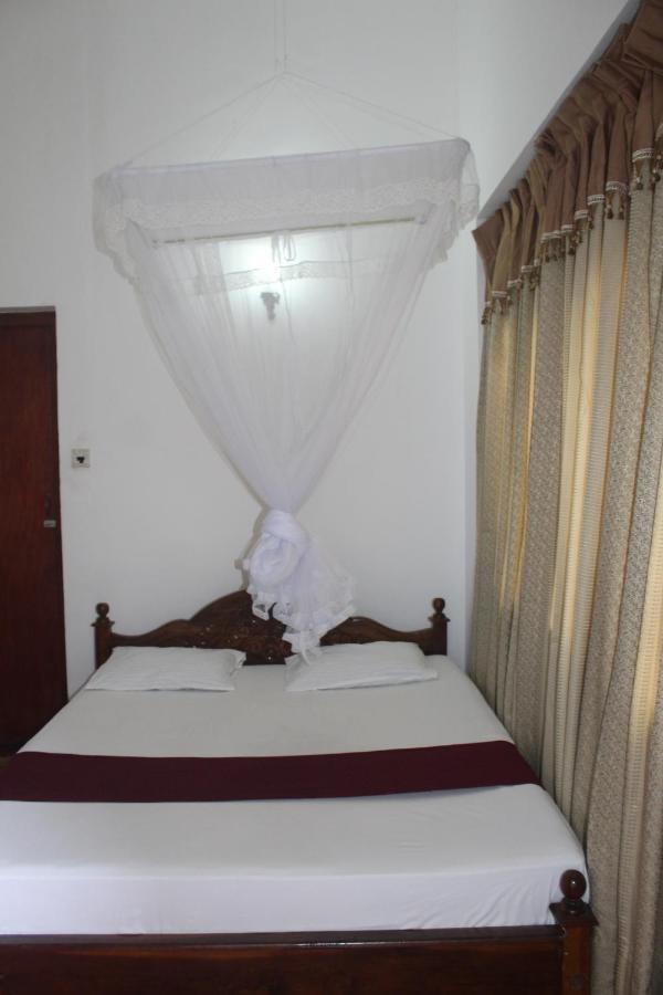 Lazy Bear Best Hostel In Kandy Exterior photo